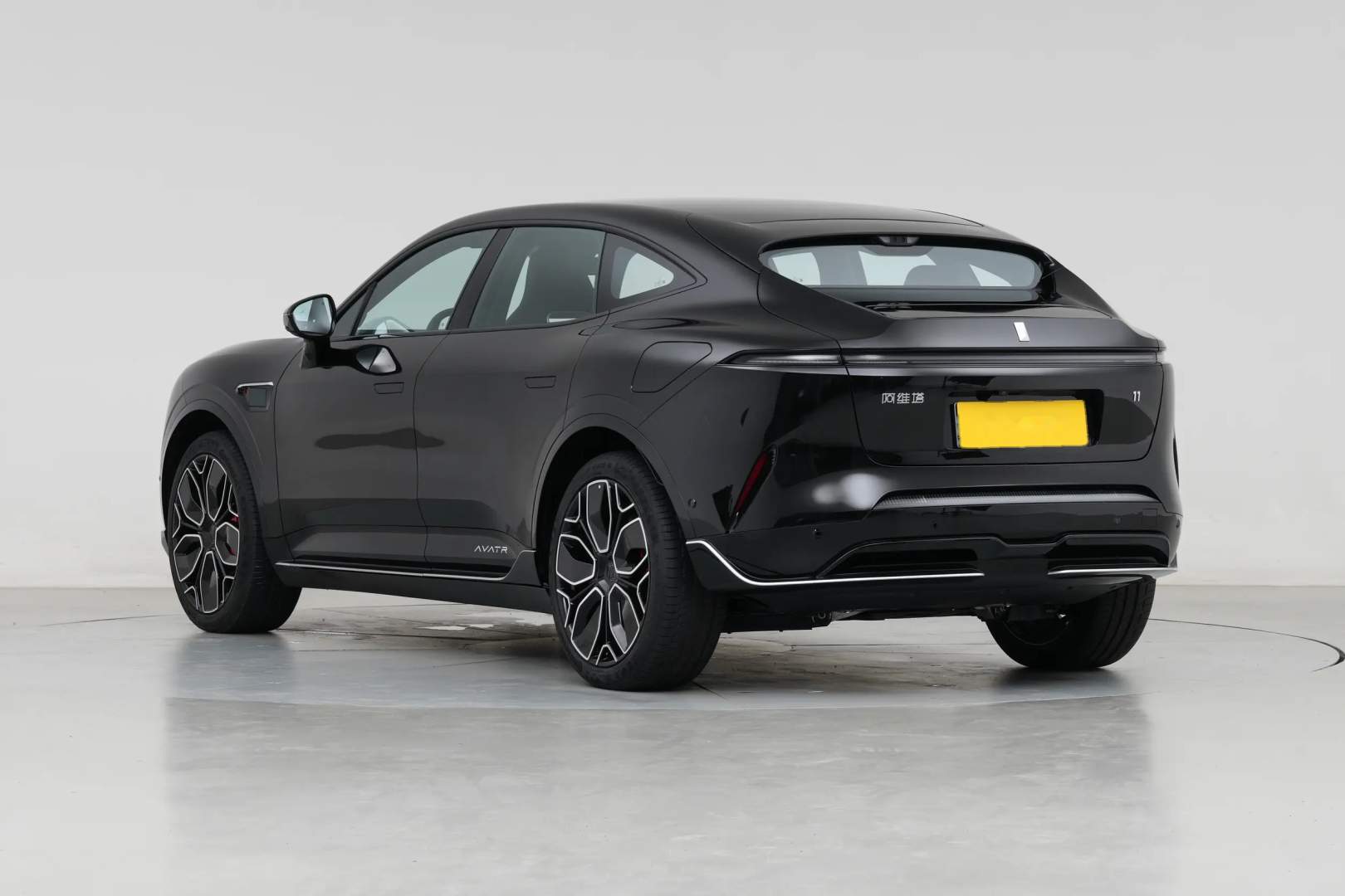 Avatr 11