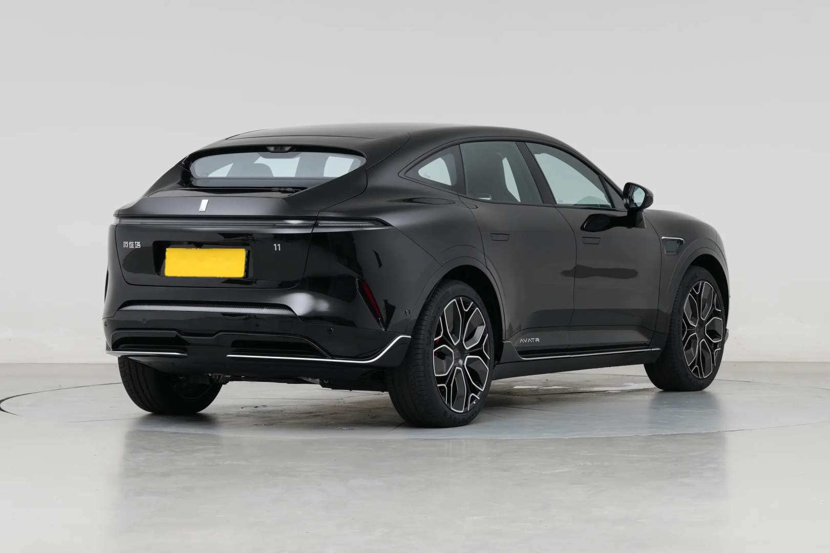 Avatr 11