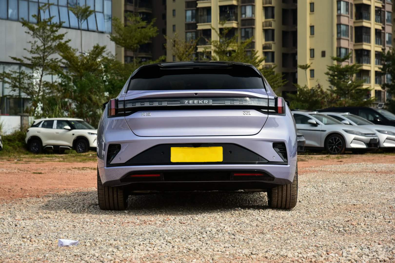 ZEEKR 001