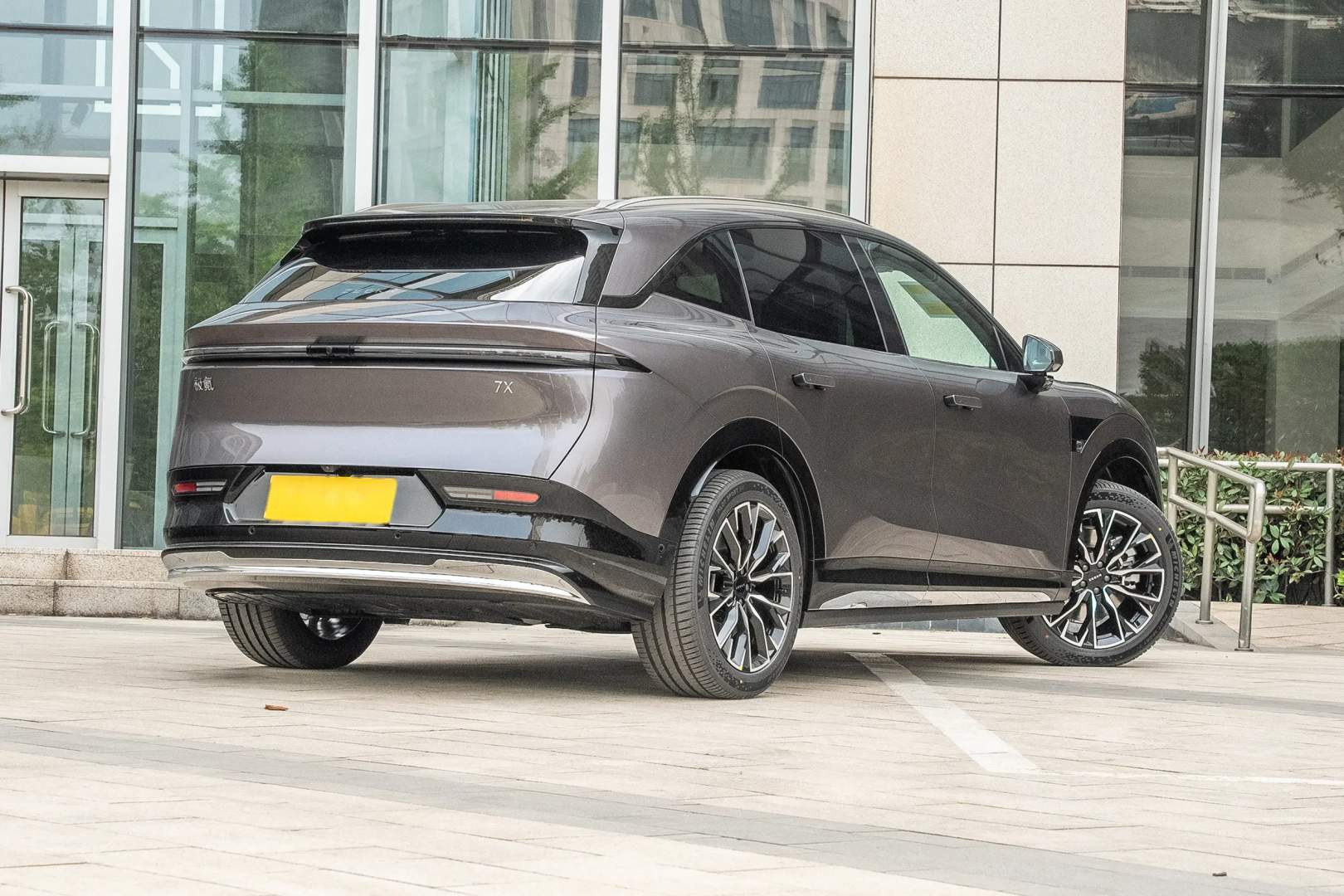 ZEEKR 7X
