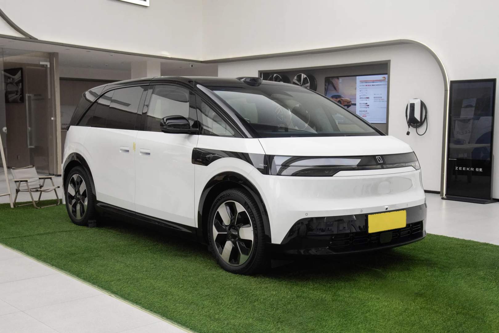 ZEEKR MIX