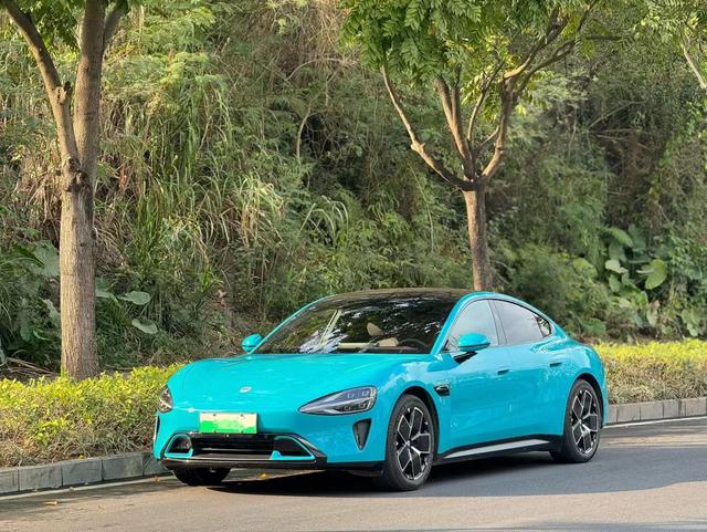 Xiaomi SU7 2024 Rear Drive Standard Founding Edition