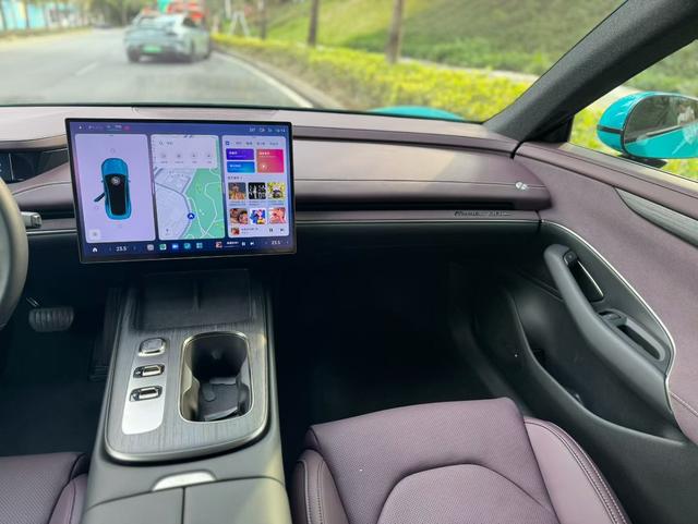 Xiaomi SU7 2024 Rear Drive Standard Founding Edition