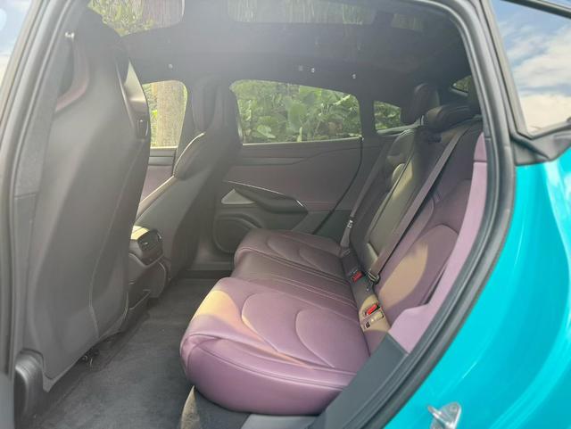 Xiaomi SU7 2024 Rear Drive Standard Founding Edition