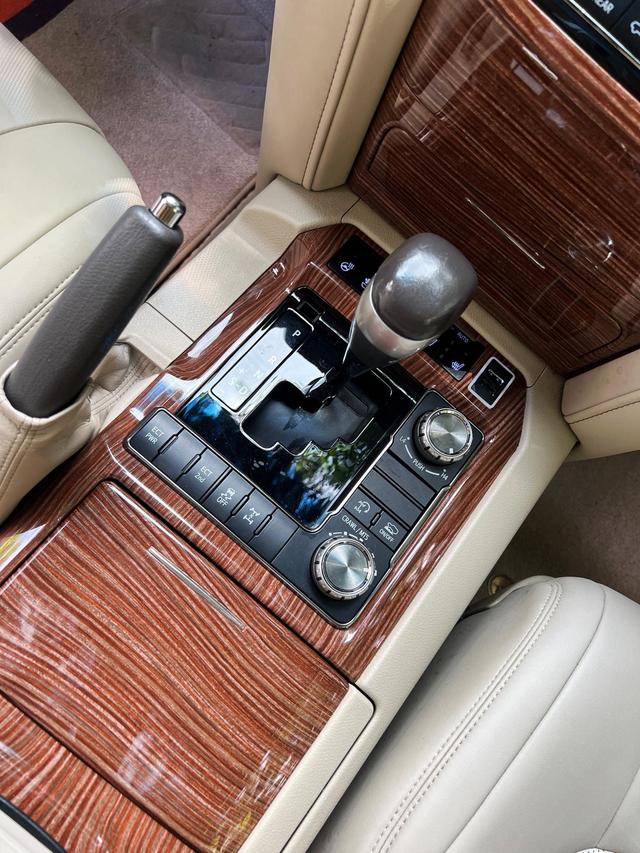 Land Cruiser (Import) 2019 Model 5.7L Automatic 4WD 7 Seater Parallel Import
