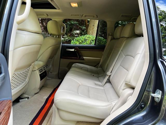 Land Cruiser (Import) 2019 Model 5.7L Automatic 4WD 7 Seater Parallel Import