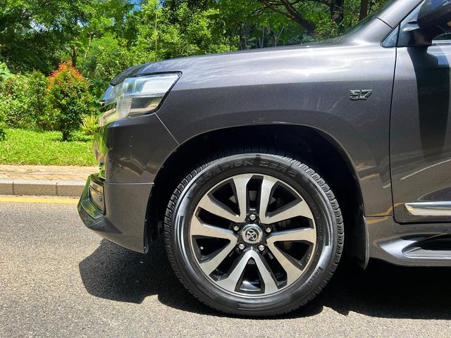 Land Cruiser (Import) 2019 Model 5.7L Automatic 4WD 7 Seater Parallel Import